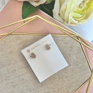 NWT Kendra Scott Alexandria Earrings in Gold Iridescent Drusy